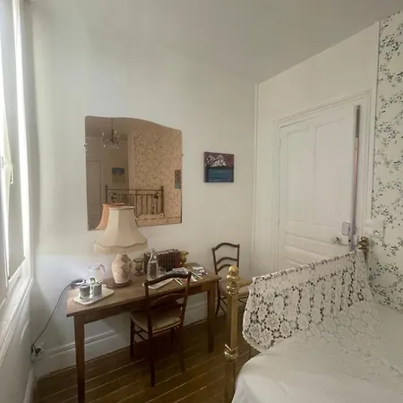 La Bonne Maison 3 Couette-café Troyes